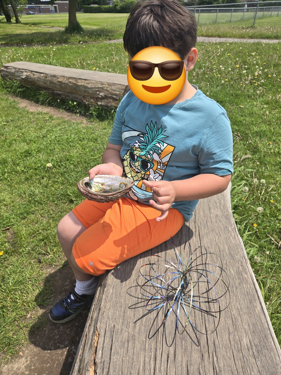 Erin Zeleny🇺🇦 💛❤️🖤🤍 (@erinzeleny) on Twitter photo Learning from students is part of the circle, which offers balance. A true blessing having this teacher 🧡.
<a href="/ocsbindigenous/">OCSB Indigenous Ed</a> <a href="/StAugustineOCSB/">St. Augustine School</a> Learning from students is part of the circle, which offers balance. A true blessing having this teacher 🧡.
<a href="/ocsbindigenous/">OCSB Indigenous Ed</a> <a href="/StAugustineOCSB/">St. Augustine School</a>