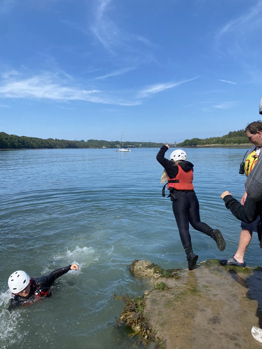 Miss Jones tweet media