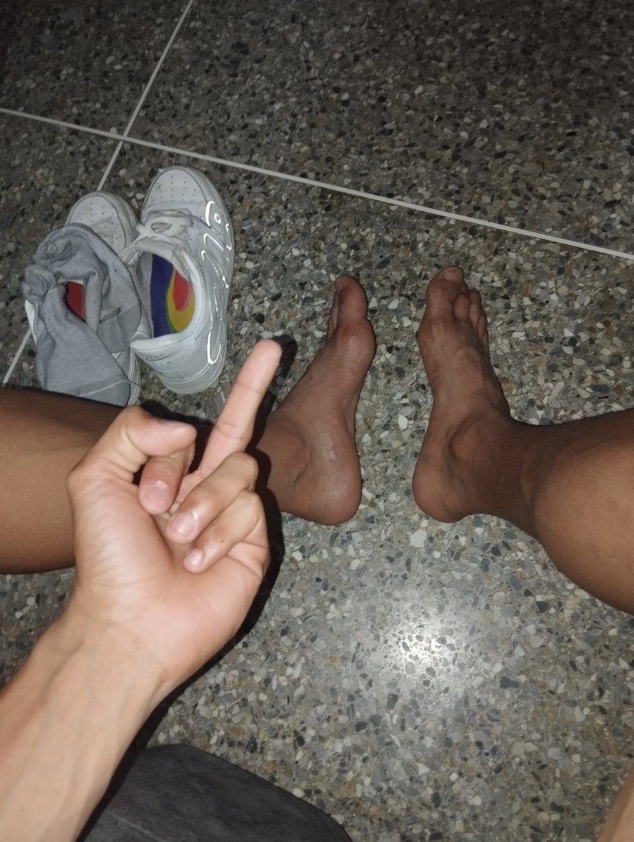 Master_Seiya_1's tweet photo. My feet are smelly and sweaty after a day of hard exercise and walking, come leave them spotless, trash. @promocion_pies @rtfeetslave1 @FeetRT_Slave @RTFeetSub @RTSub18 #fetish #paypig #drain #feetlover #findom #sub #finsub #macro https://t.co/E9QNTVOJsA
