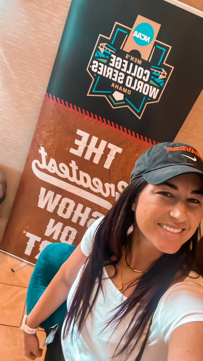 Academic excellence continues for our @Beaverbaseball student-athletes even at the CWS! 📚⚾️ Fun fact: 2 of 8 teams are still in spring term. Huge thanks to Coach Canham and staff for supporting their studies. This academic counselor is in Omaha to ensure our Beavs finish strong!