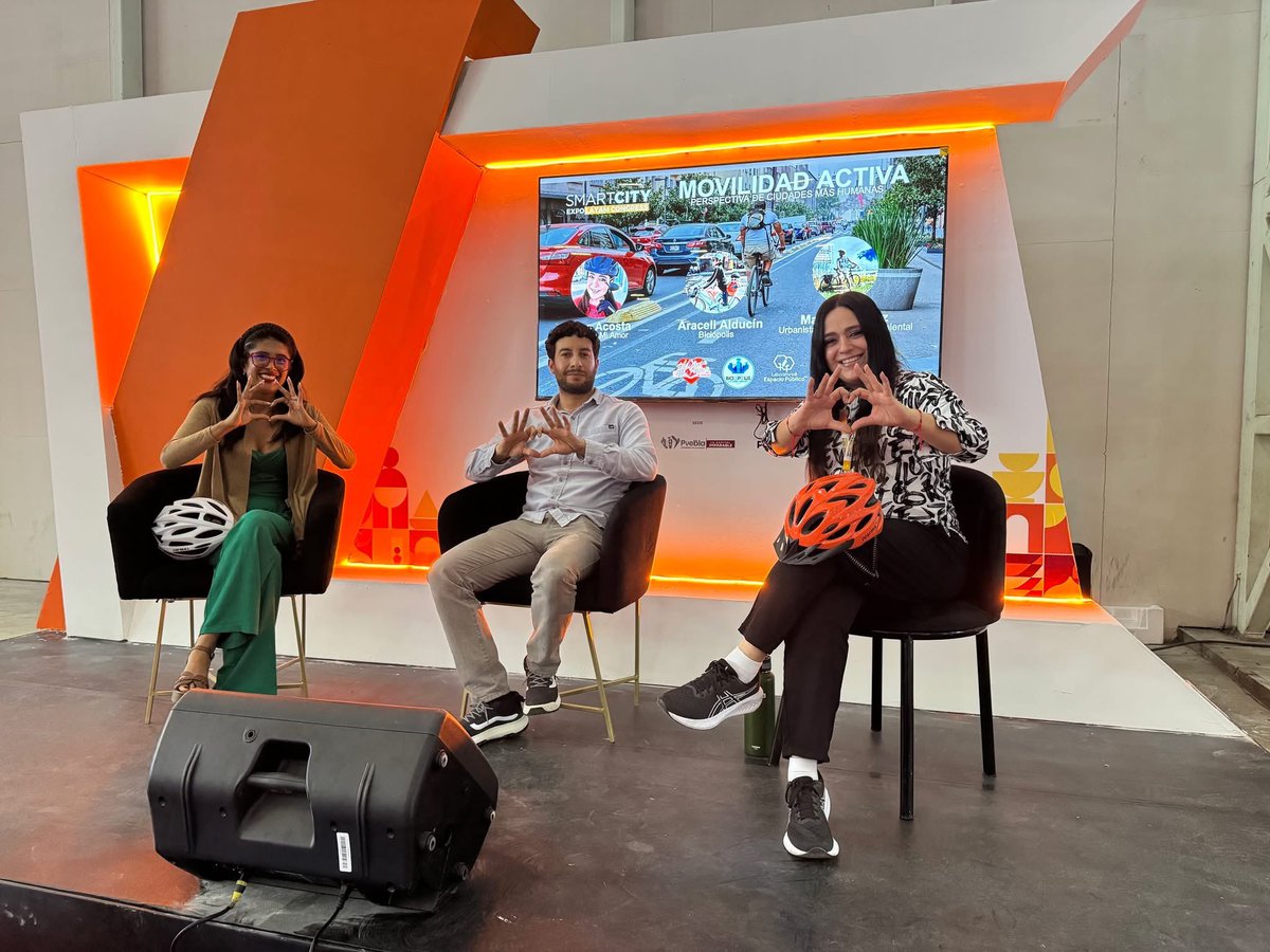 Panel: #MovilidadActiva: Perspectiva de ciudades más humanas. 🚴🏻‍♀️🚶🏻‍♀️‍➡️🌳 Esta es la visión de <a href="/bicicletamiamor/">Bicicleta Mi Amor 🚲🫶🏼</a>, y con ella participamos en el <a href="/SmartCityLATAM/">Smart City Expo LATAM Congress</a> #Puebla 2025, junto Araceli Alducín <a href="/qfbalducin/">Araceli Alducín Díaz</a> BiciÓpolis, Mauro Álvarez, <a href="/_lepmx/">Laboratorio de Espacio Público en México®</a> #SCELC25 #bicicletamiamor 🚲🫶🏼