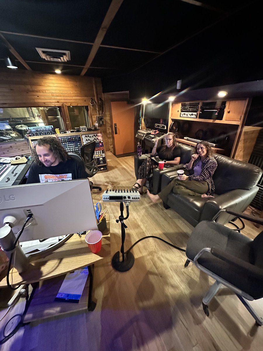 Rose Ganache tweet media