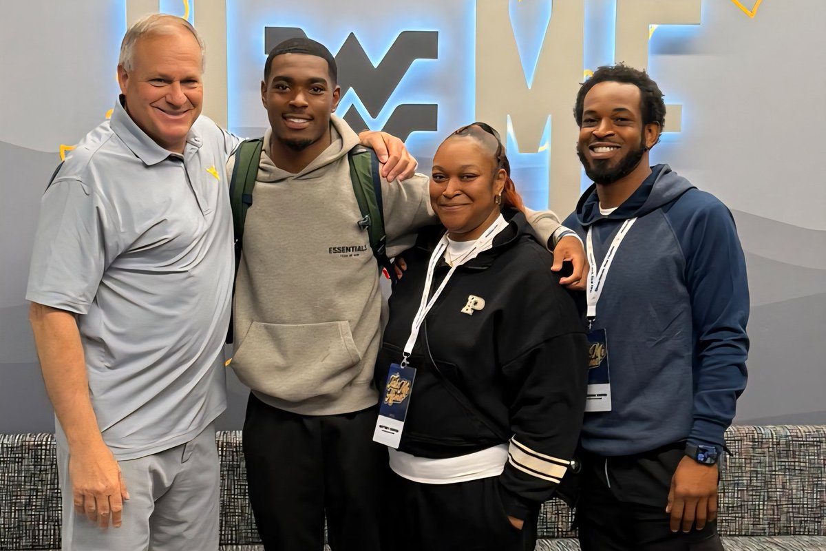 Julio Gonzales Jr. (@jgonzalesjr10) on Twitter photo Three-star Fresno City College (<a href="/goramfootball/">Fresno City Football</a>) DB Jaylon Jones committed to West Virginia. Gridiron Madness caught up with him to recap his commitment to the Mountaineers. #HailWV <a href="/RealCoachRod/">Rich Rodriguez</a> <a href="/coachfred1/">Coach Fred</a>
open.substack.com/pub/gridironan… Three-star Fresno City College (<a href="/goramfootball/">Fresno City Football</a>) DB Jaylon Jones committed to West Virginia. Gridiron Madness caught up with him to recap his commitment to the Mountaineers. #HailWV <a href="/RealCoachRod/">Rich Rodriguez</a> <a href="/coachfred1/">Coach Fred</a>
open.substack.com/pub/gridironan…