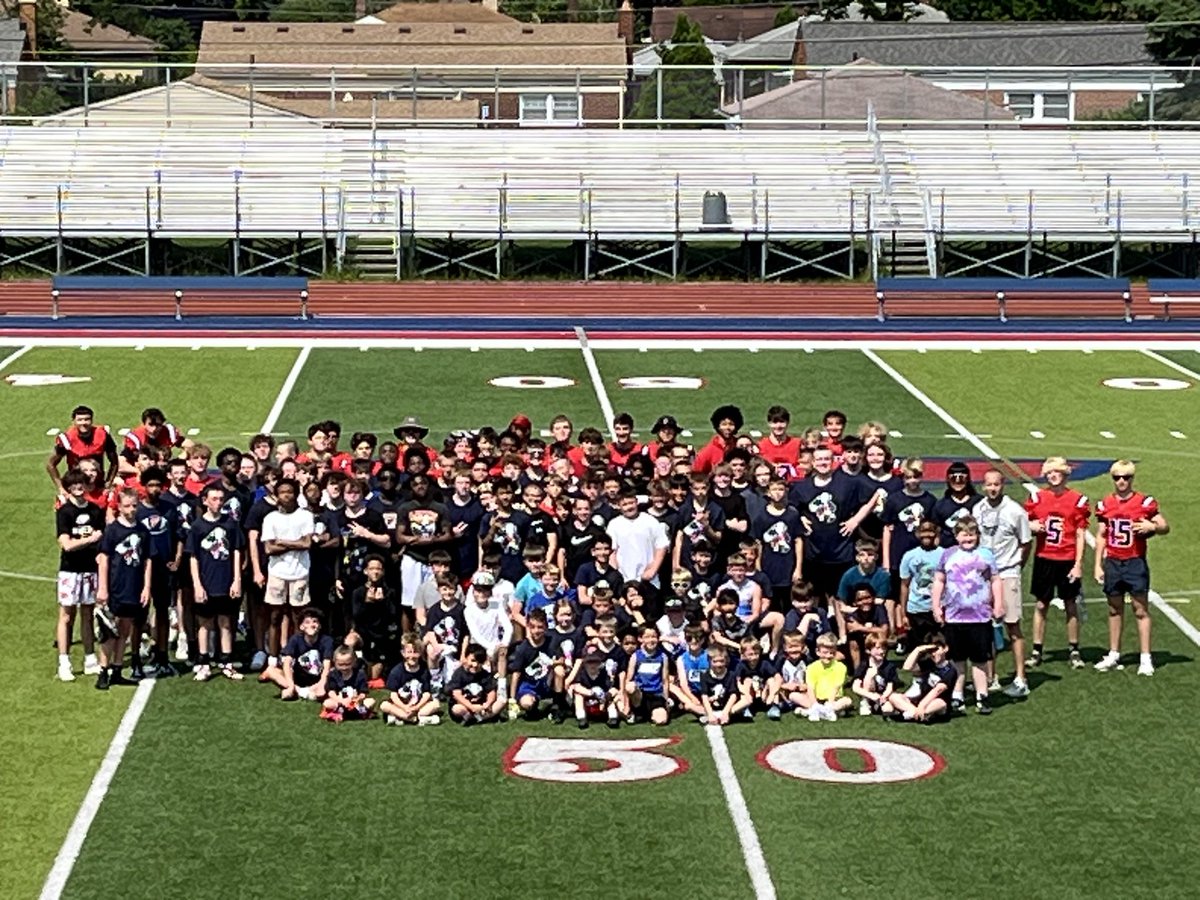 FranklinFootbal's tweet photo. Completed 2 GREAT DAYS of youth camp today.  This was  an awesome group of kids. Good luck to everyone in their upcoming seasons. 
@FranklinMADE_AD @fhspatriots @LivoniaDistrict https://t.co/toTvslajkr