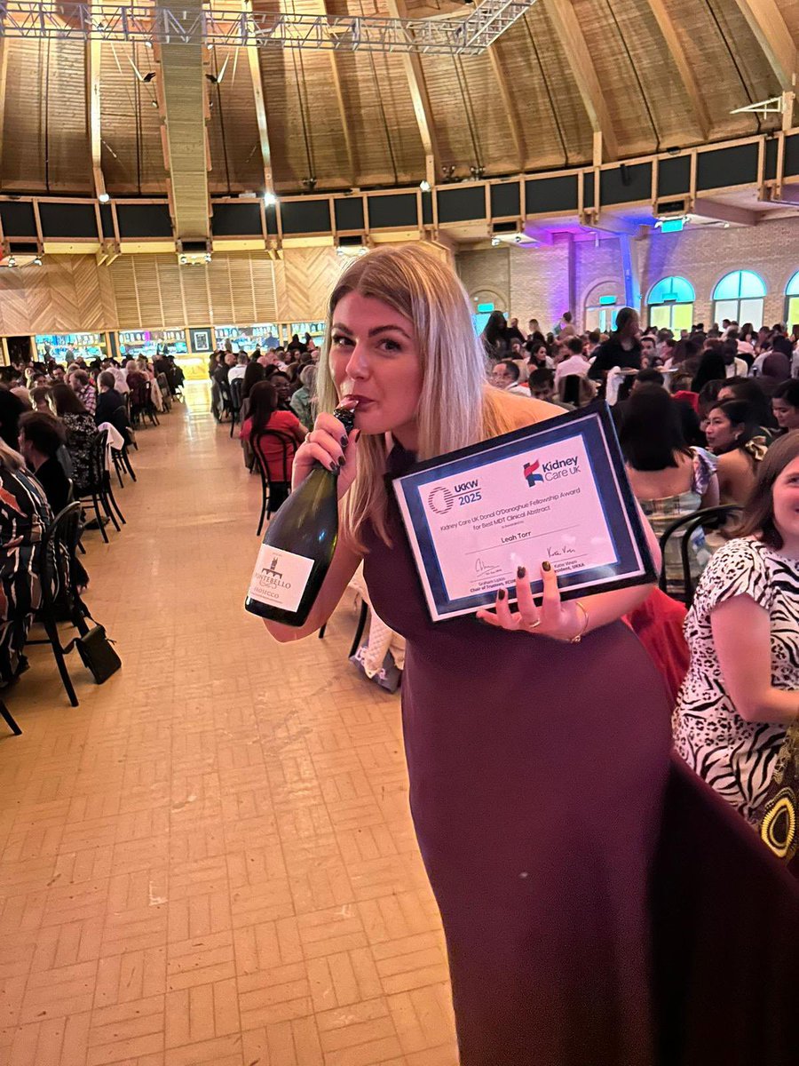 Best MDT clinical abstract winner, well done Leah Torr, AKI CNS <a href="/UHDBTrust/">University Hospitals of Derby and Burton NHS FT</a> <a href="/MidlandsKidney/">Midlands Operational Delivery Renal Network</a> 🥳 UKKW