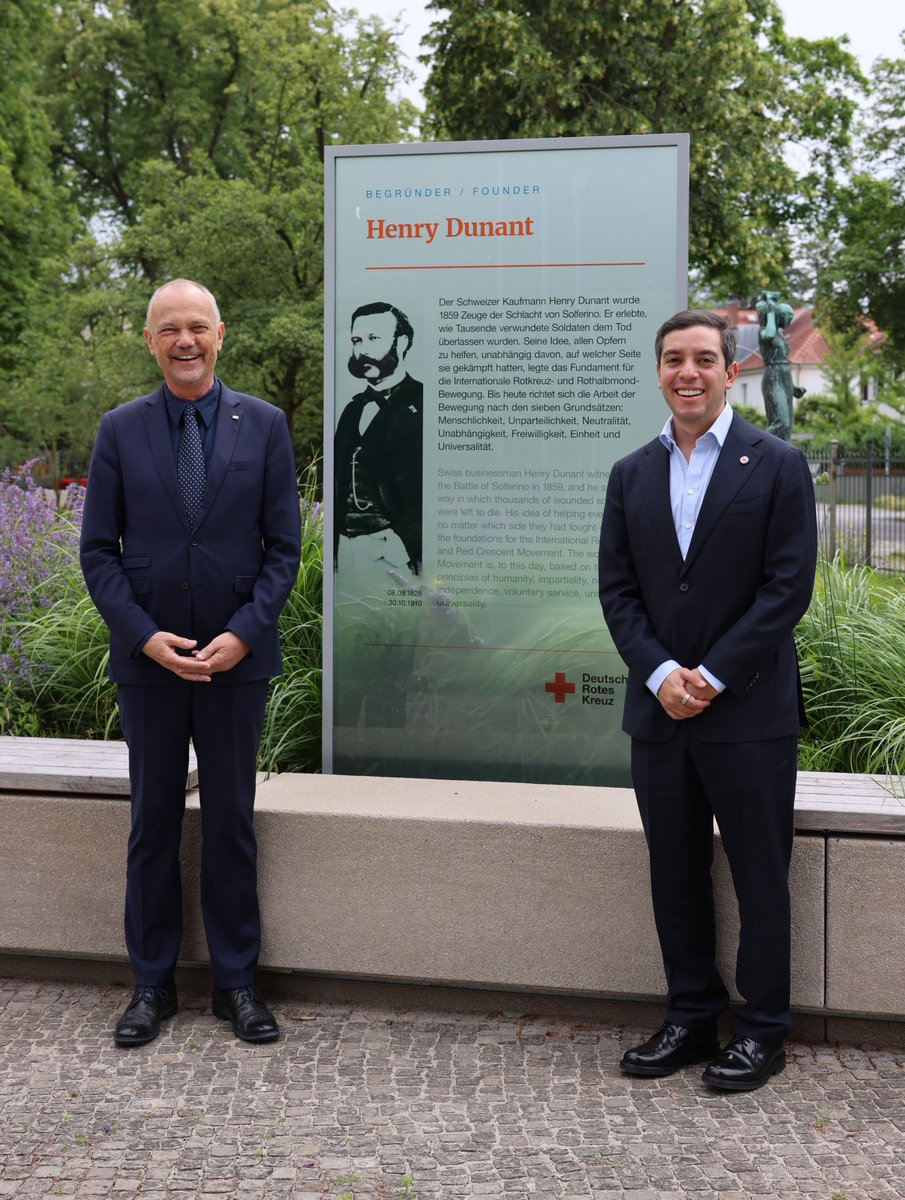 Esta semana el presidente de la Cruz Roja Venezolana <a href="/Luisfariasv/">Luis Manuel Farias</a>, estuvo en Berlín en el marco de una visita institucional a la Cruz Roja Alemana, con el objetivo de fortalecer nuestra alianza y avanzar en iniciativas conjuntas en favor de quienes más lo necesitan. 🇻🇪🤝🏻🇩🇪