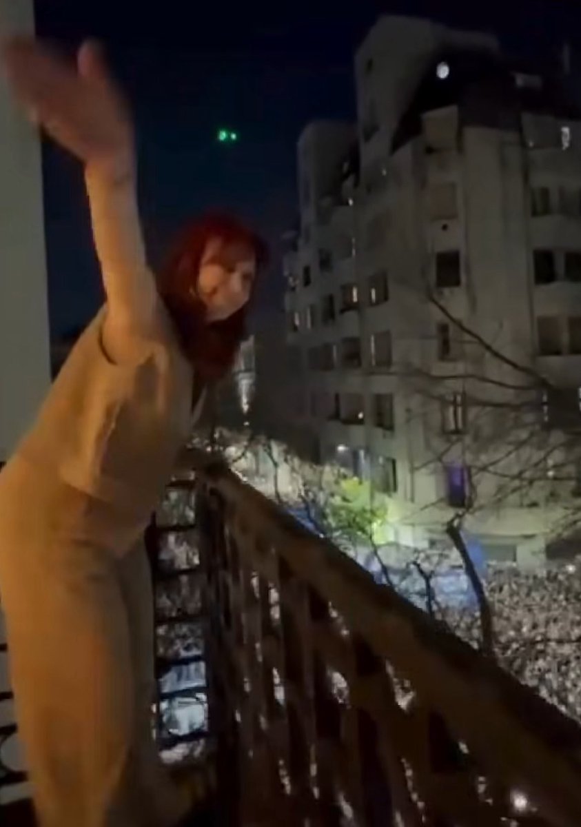 guadavazquez's tweet image. Que #Chorrapalooza sea TT para que la Justicia se despierte y vea que todos estamos viendo cómo Cristina se les ríe en la cara a ellos y a nosotros. #JusticiaOCorrupcion #CristinaPresa