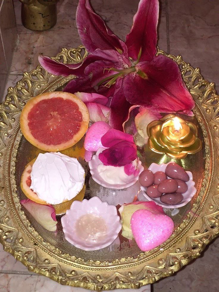 GoddessMarieRue's tweet photo. What offerings did you give your goddess today?

luxurydomme luxurybrat femdom goddessworship findom walletdrain https://t.co/onR9HuiZEr