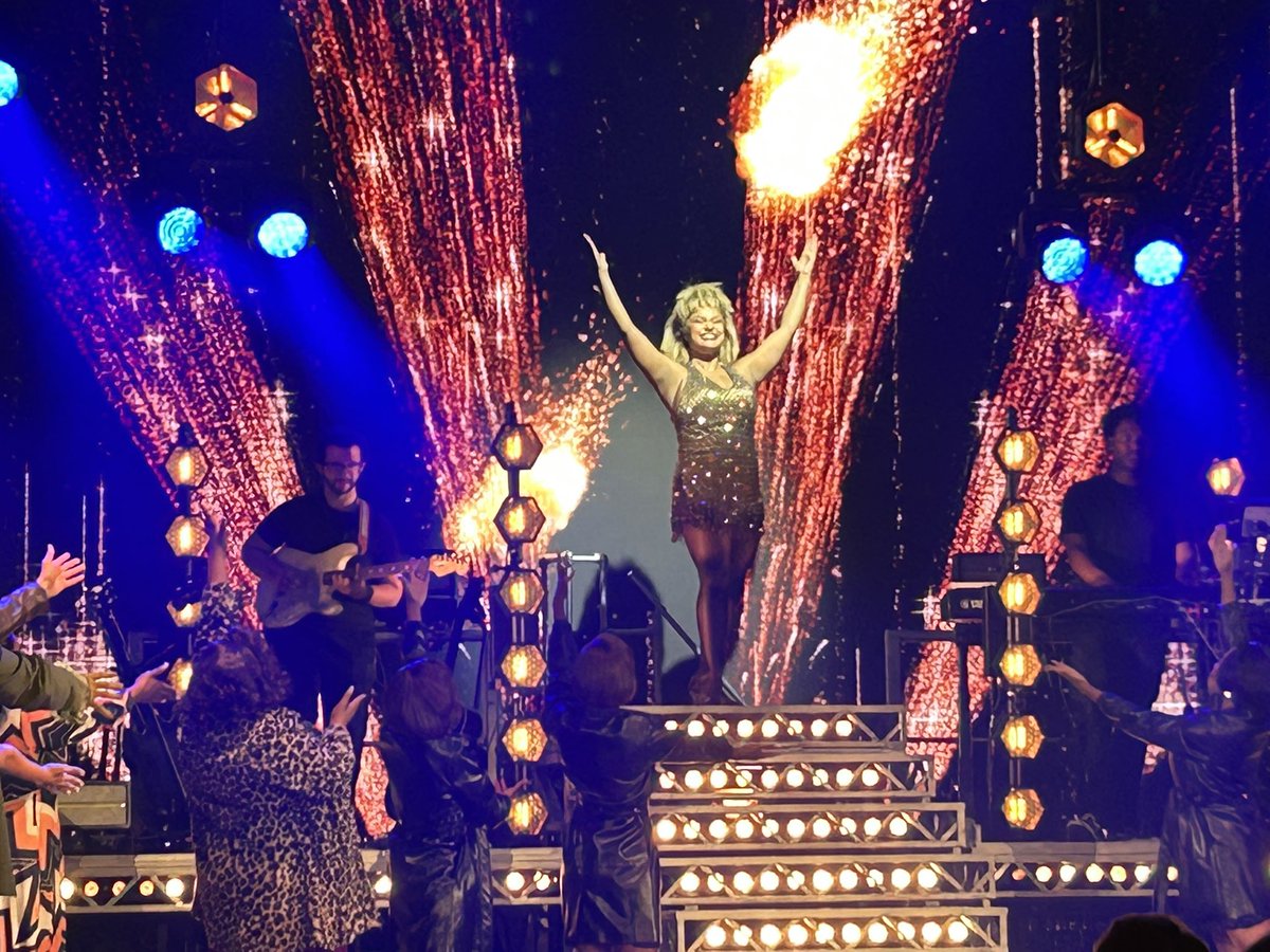 AMAZING 🤩  OPENING NIGHT for <a href="/TinaBroadway/">TINA Broadway</a> at beautiful Belk Theatre <a href="/BlumenthalArts/">Blumenthal Arts</a> 
See it now until June 15!!! ✨