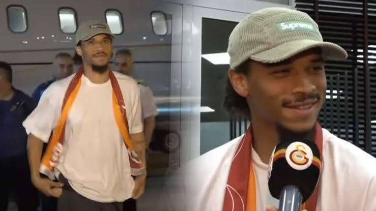 proxyhaber's tweet photo. Leroy Sane'nin uçaktan iniş canlı yayını Galatasaray youtube kanalında 2.5 milyon kişi tarafından anlık izlenerek rekor kırdı. https://t.co/vmT0xtnOc2