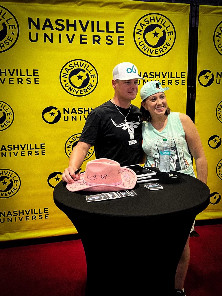 CMA Fest meet n greet was a success! Thank you @nashvilleuniverse for having me out!