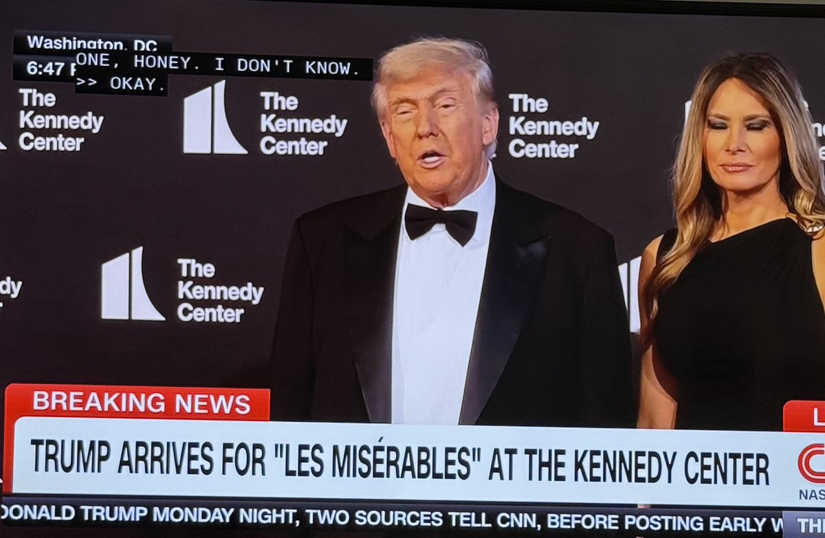 Uhh the Thénardiers are supposed to be on stage