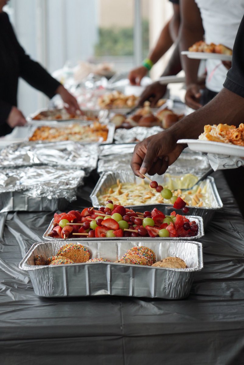 Coach_AntRod's tweet image. Blessed and Honored to lead this group! Good food and fellowship tonight. @GMC_Football