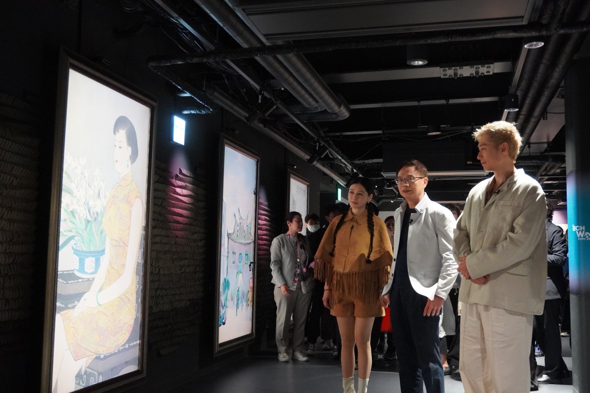 howto_taiwan's tweet photo. ビビアン・スー（徐若瑄）さんとディーン・フジオカさんが #大阪万博 の「TECH WORLD館」に登場！🥳
パビリオン見学後は、500人の来場者を対象とした抽選会も開催。台北行きの往復航空券が当たる企画もあり、駆けつけたメディアも含めて大盛り上がりの特別イベントとなっていました🔥👏 https://t.co/sOH2pXBfvG