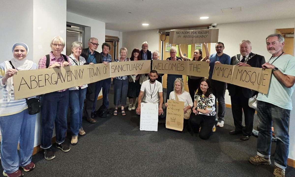 Abergavenny is a proud Town of Sanctuary and we are a community that's welcoming to everyone irrespective of race, background or religious beliefs. We will never let our town be divided by racism and hatred 💕