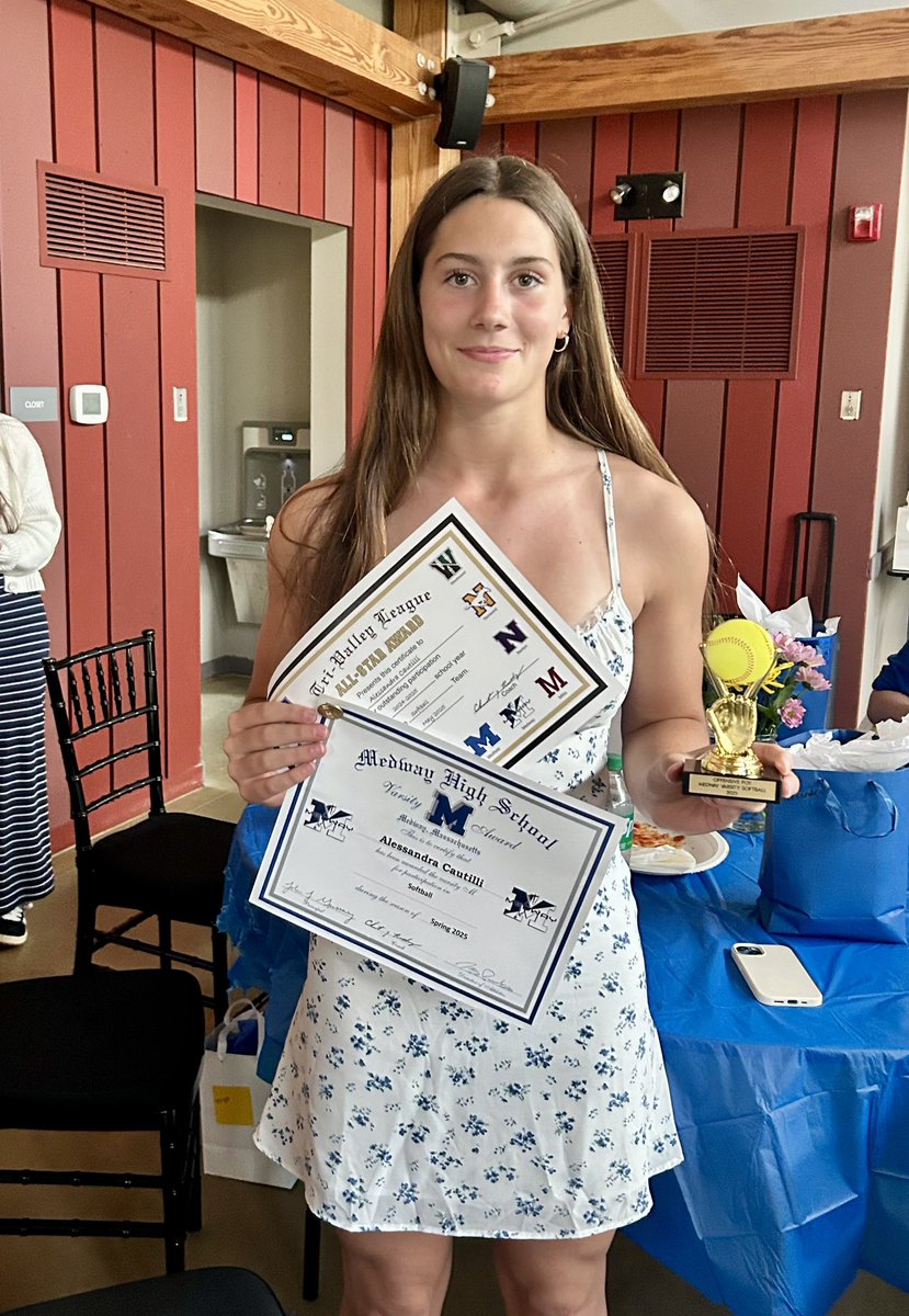 End of the season banquet! I got 1st team TVL All Star and Offensive player of the year!!