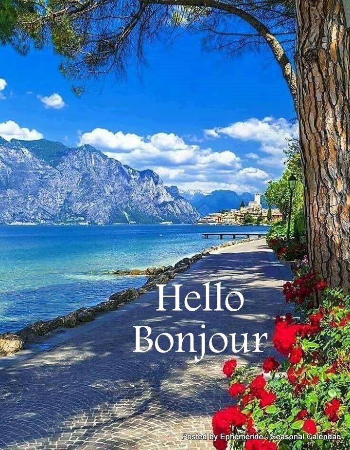 Un très  beau jeudi à vous. Un café avec moi?☕️🥞🍒🇲🇫🌞🕶🏖🌿🥀☘️🌷😊