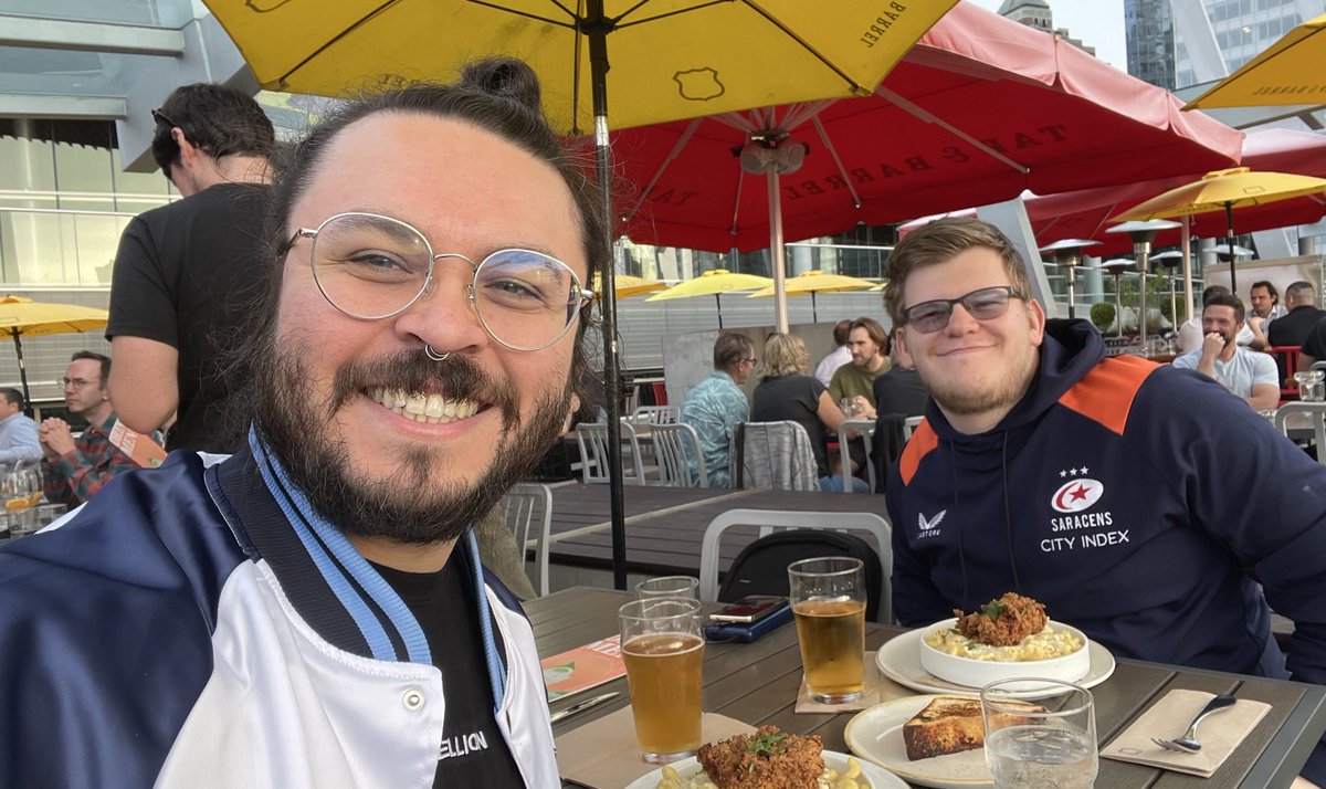 GOBZ_01's tweet photo. MRU esports instructor meetup. Only took 5 years @AboGC97 https://t.co/g8ldb9jJEq