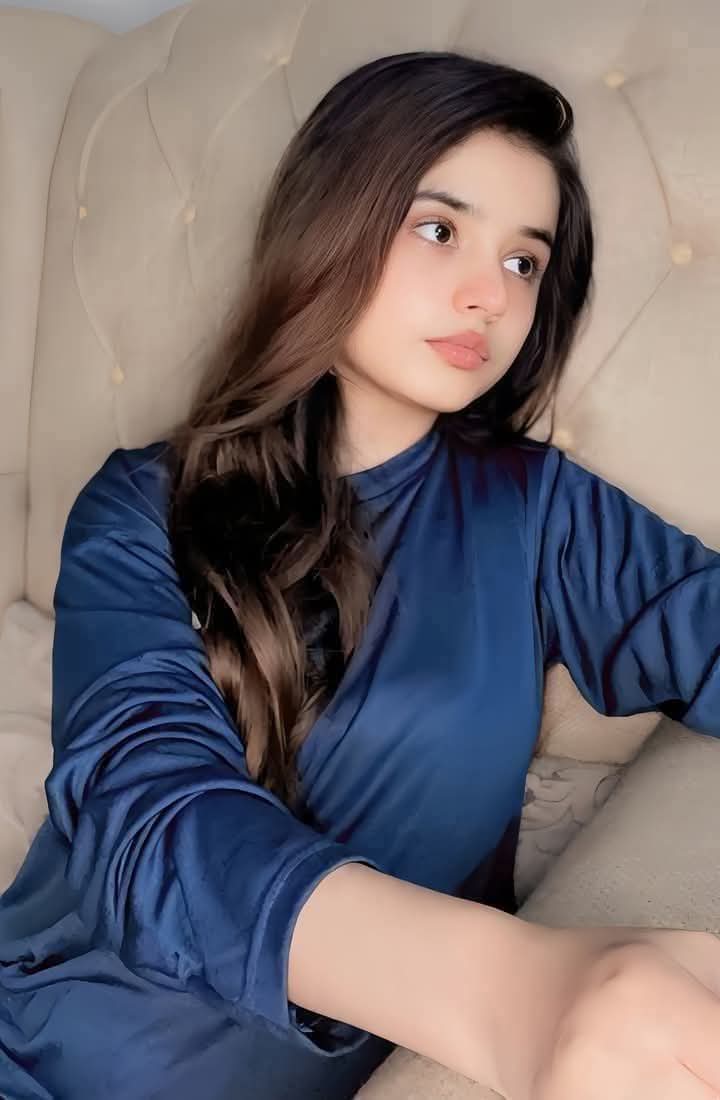 tishnalb's tweet image. اؤ مل کر ڈھونڈ لیں وجہ ایک ہونے کی.!!
ایسے بکھرے بکھرے نہ تم اچھے لگتے ہو اور نہ ہم.
#قومی_زبان