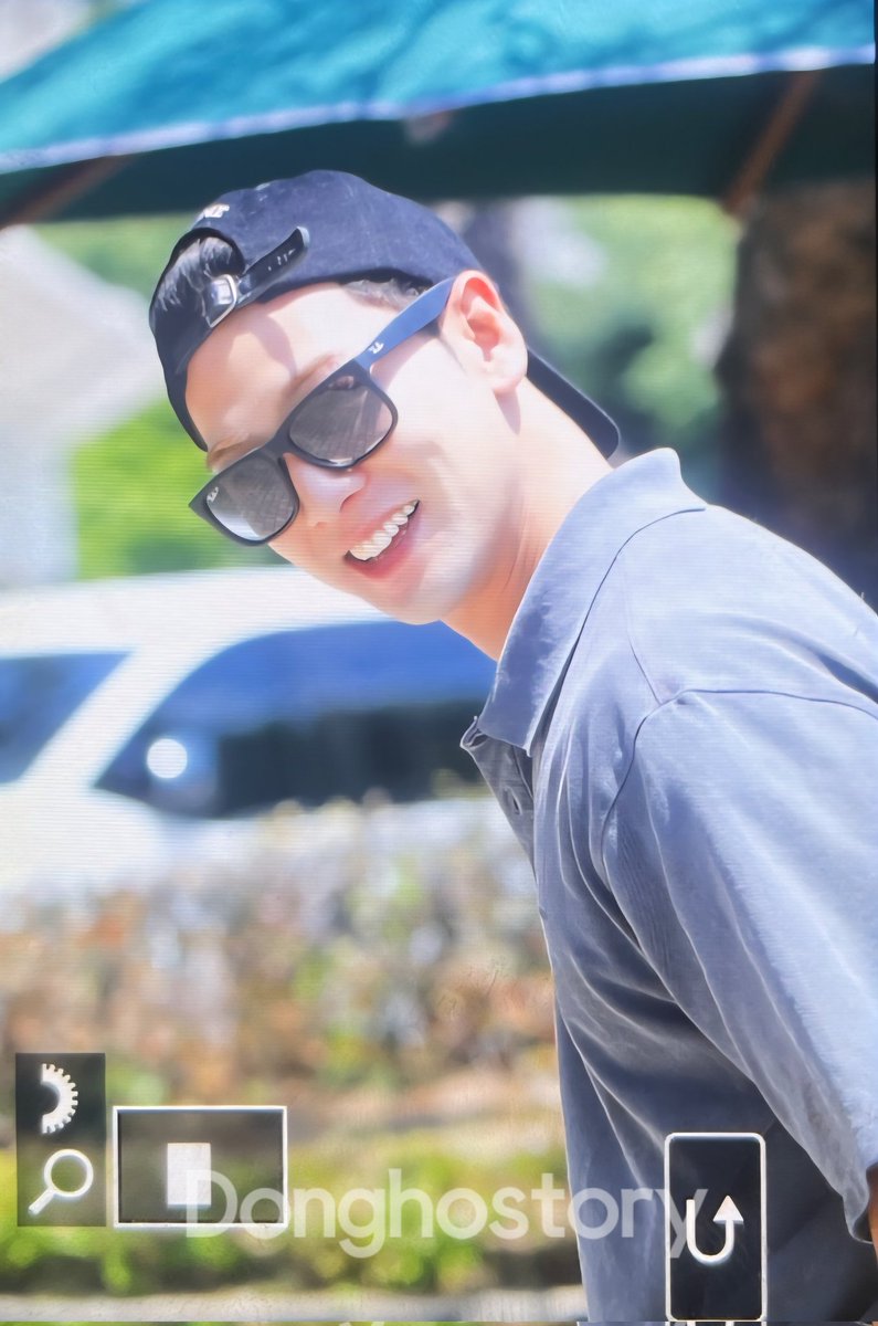 Donghostory's tweet photo. 250612 😎🤟 https://t.co/6eQbz00w2h