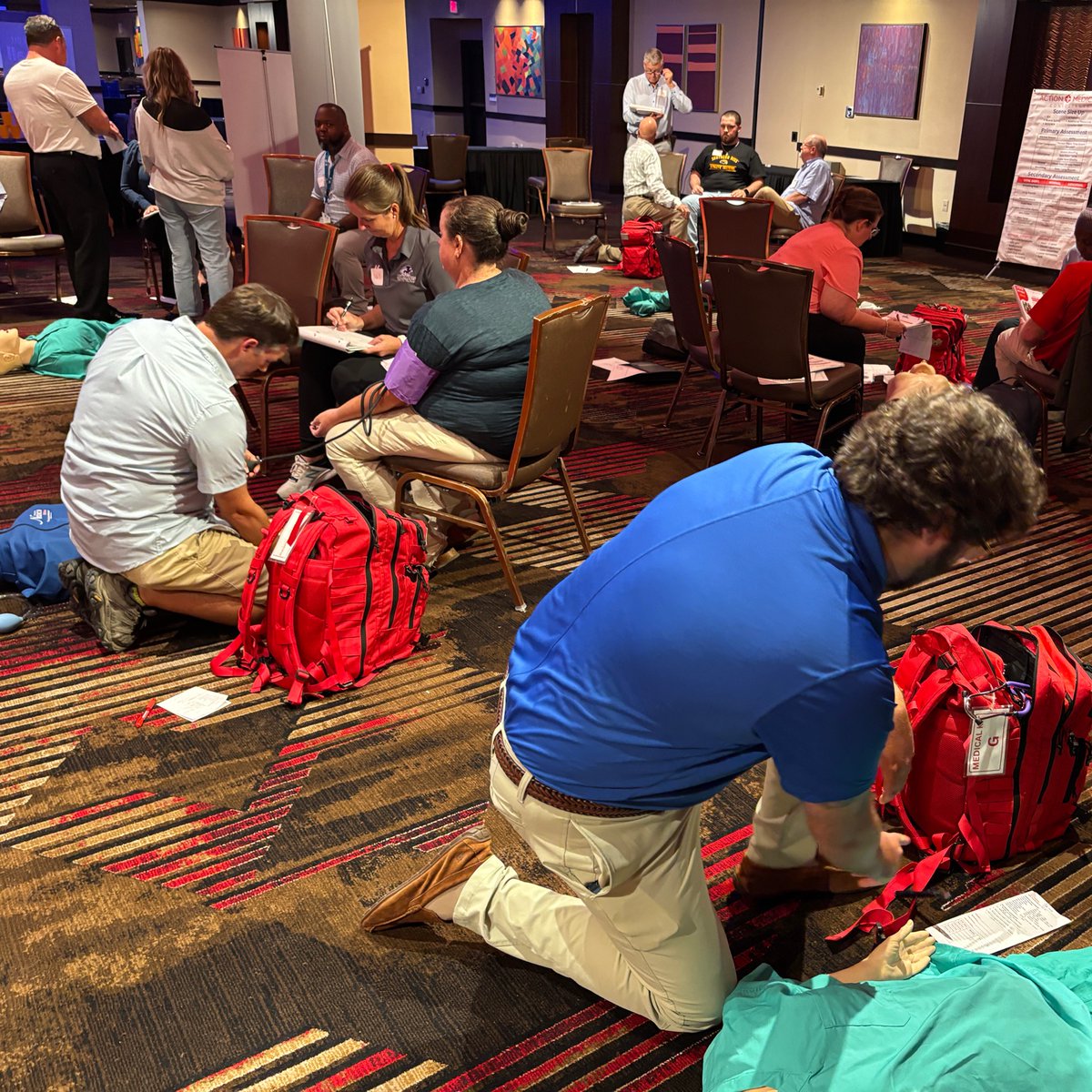 ActionMedCo's tweet image. Fantastic #PitCrewSportdEmergencyCareCourse at MS Athletic Trainers’ Assoc Meeting today! Excited to give our #PitCrew patch !