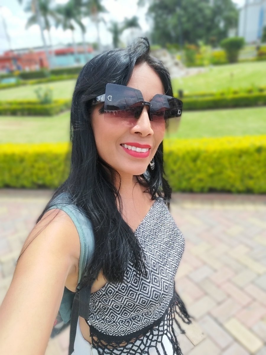BlogNavani's tweet photo. Chiquilla bonita...
#YeniNavani https://t.co/Icegfh9HF5