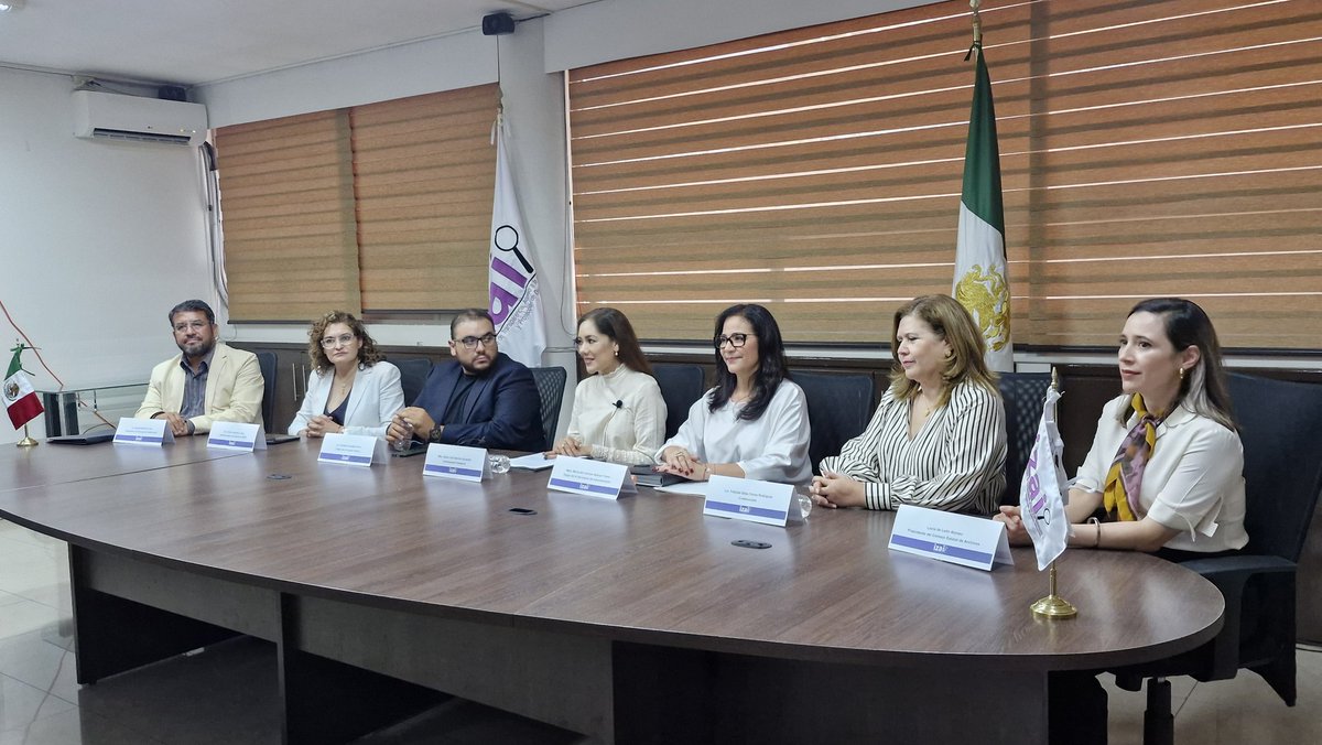 #AlMomento 🟣 Comienza el acto protocolario del Inicio de Procedimiento de Entrega - Recepción, con la presencia del Comité de Transición que integran el IZAI, la <a href="/SFP_Zac/">Secretaría de la Función Pública</a>, <a href="/AdminZac/">Secretaría de Admón.</a>, <a href="/SEFIN_Zac/">@SEFIN_Zac</a>, así como el acompañamiento de la Auditoría Superior del Estado y la <a href="/ARGEZacatecas/">Dir. General de Archivos del Estado de Zacatecas</a>.