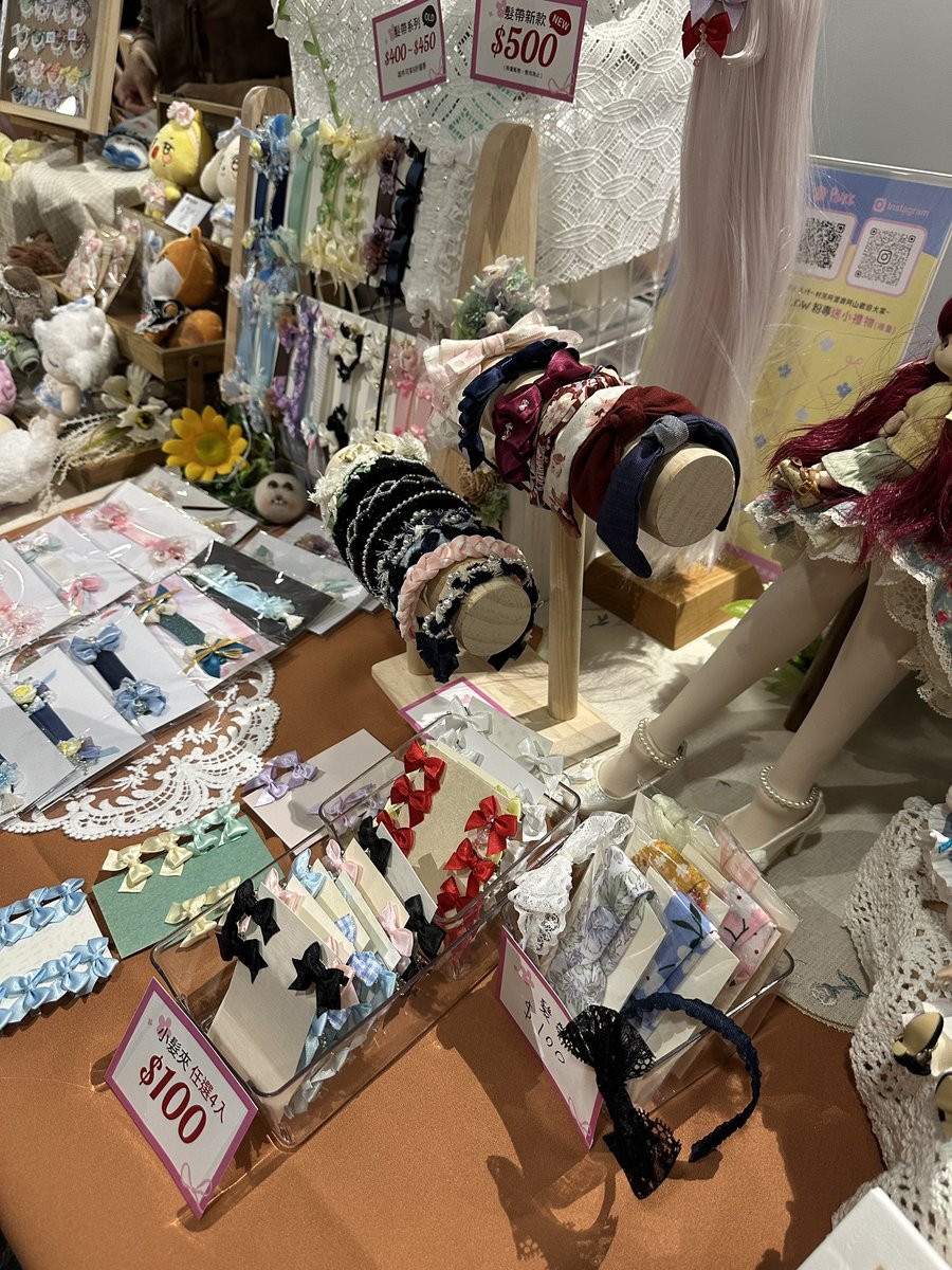 nanaidokawa's tweet photo. この度、台湾のドールイベント「MDP27」に参加することになりました。
萱山村 髪飾りの専門屋です。
ブースH05でお待ちしております♪
#MDP27 https://t.co/SnDOCeCa8Q