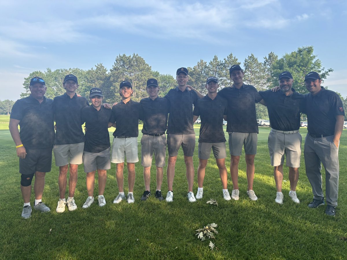 STATE DAY 2: The Crimson took 8th at state! I’m proud of these guys! They gave it all they had for the last two days! Good luck Seniors in your next adventure!! Next golf season will be here before you know it!! Thanks for a GREAT season! 👍⛳️❤️🏌🏽‍♂️#crimsongolffamily