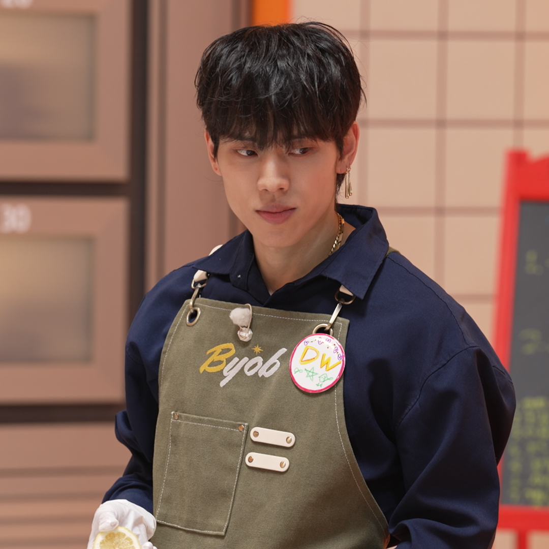 johnmaat_officl's tweet photo. The fourth guest (and chef!) of BYOB Season 3 is…👨‍🍳

˗ˋˏ INFINITE ˎˊ˗

Infinite just being comedians as usual
Get ready for laughter to infinity and beyond! 🚀

🔥Episode 4 drops tomorrow at 5PM (PST)
🔗https://t.co/hwpXmkDFW6

#BYOB #INFINITE #인피니트 #남우현 #장동우 https://t.co/W7rlu63Lp8