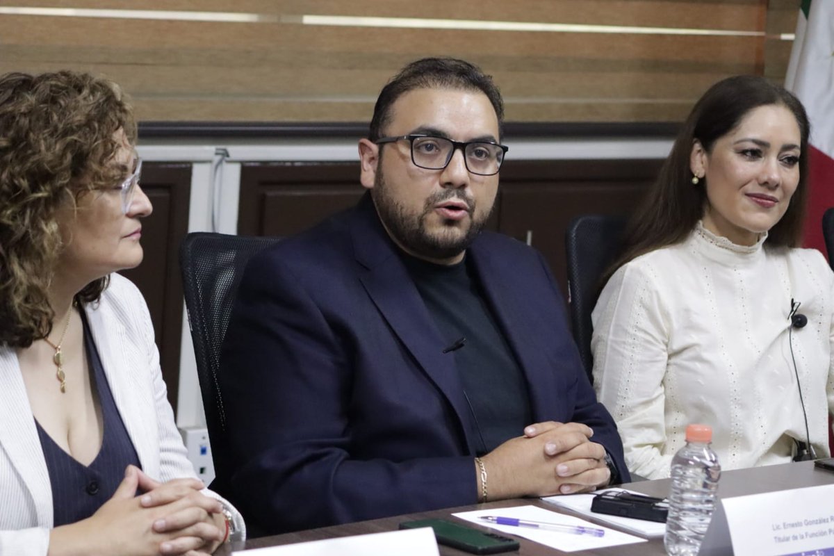🔎 "Agradecemos la altura de miras del IZAI para terminar este servicio a Zacatecas con mucha dignidad, este es el acto formal de inicio de trabajos de la comisión de transición, que llevará a cabo un proceso ordenado" <a href="/ErnestoGlezRomo/">Ernesto Glez Romo</a> 
🎥 youtube.com/live/5zQNbR9pa…