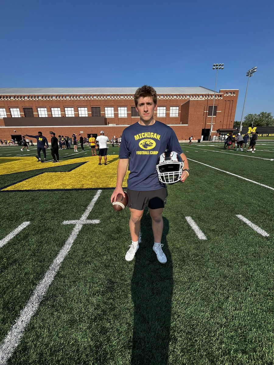 BraydenQB11's tweet image. Thank you @UMichFootball for hosting an awesome camp, had a great time competing! @RockfordAD @Coach_Sinagoga @WestSideQBs @QBHitList @PrepRedzone