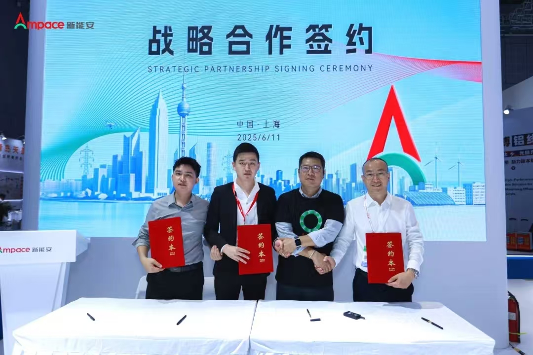 AmpaceOfficial's tweet photo. 🌍 Day 1 at SNEC 2025! Ampace unveiled our "Anxin" solution and key products at booth 8.1H-E390. Our tech ensures "long life, high safety, and strong returns" for energy storage. 🚀

#EnergyStorage #SNEC2025 #Innovation #CleanEnergy #Ampace https://t.co/3W4eYfZ4KR