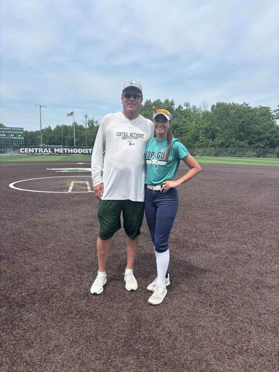 Thank you <a href="/cmueaglesSB/">Central Methodist University Softball</a> for having me out today at camp. I loved the welcoming coaching staff. Go eagles 🦅