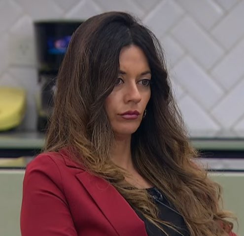 pero que mujer lpm, la única que pudo activar ese programa