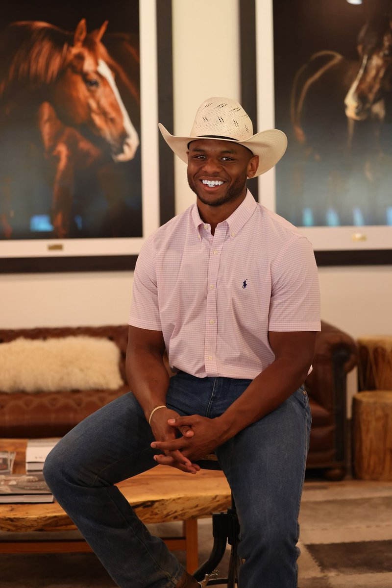 “There are chapters in life where the pages seem to turn themselves—when you’re living in your favorite era, it’s the peace, the joy, the alignment that tells you you’re exactly where you belong.”🤠