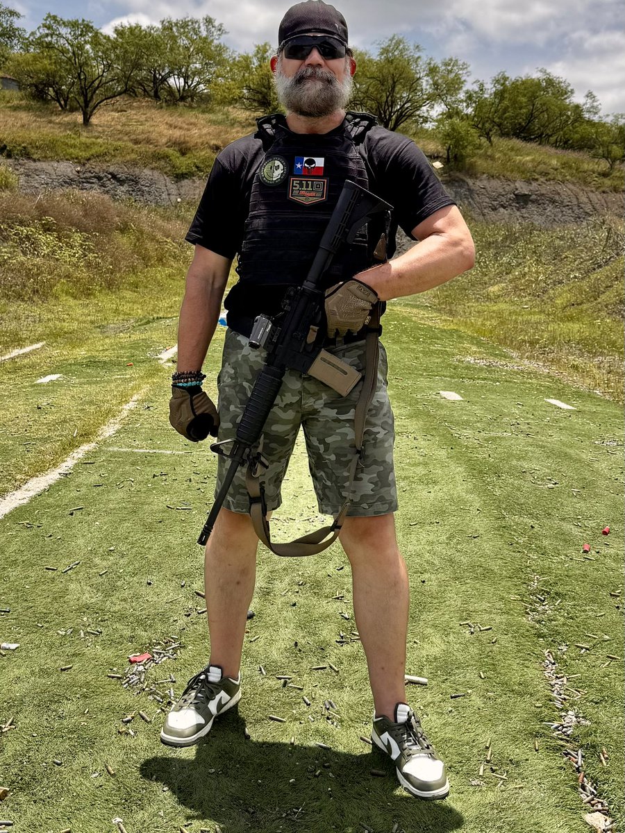 TexasPhotogFighter25 tweet media