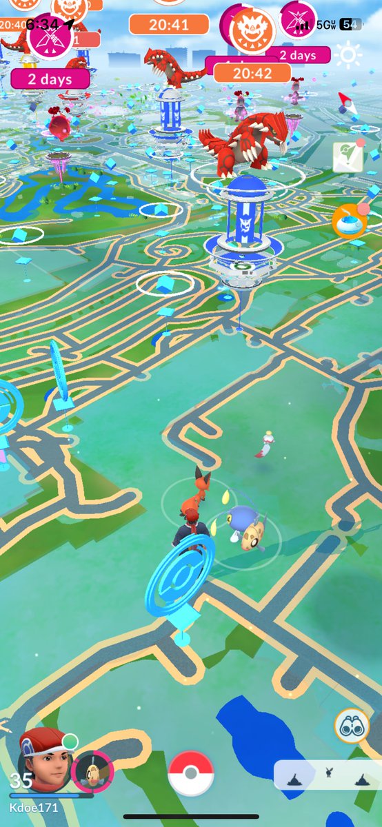 kdoefps's tweet photo. I have a pass to disneyland just to play Pokemon Go :p https://t.co/PZ7lwRKrJP