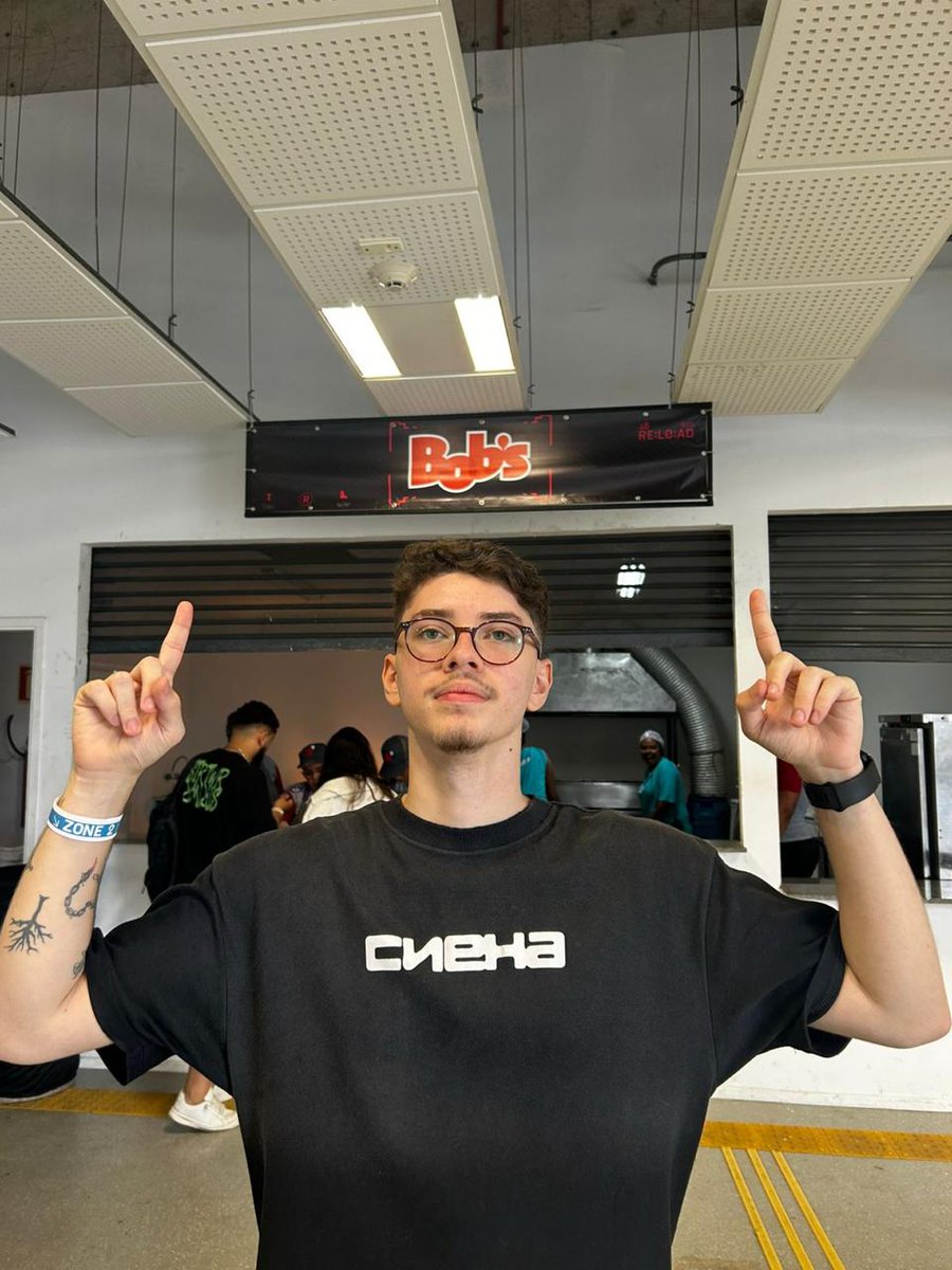 4/0 hoje na LigaStart e classificados para a segunda fase 
Feliz demais pelo crescimento do time e dos mlk  

Segunda fase é na chapa 

 #BOBS🍔