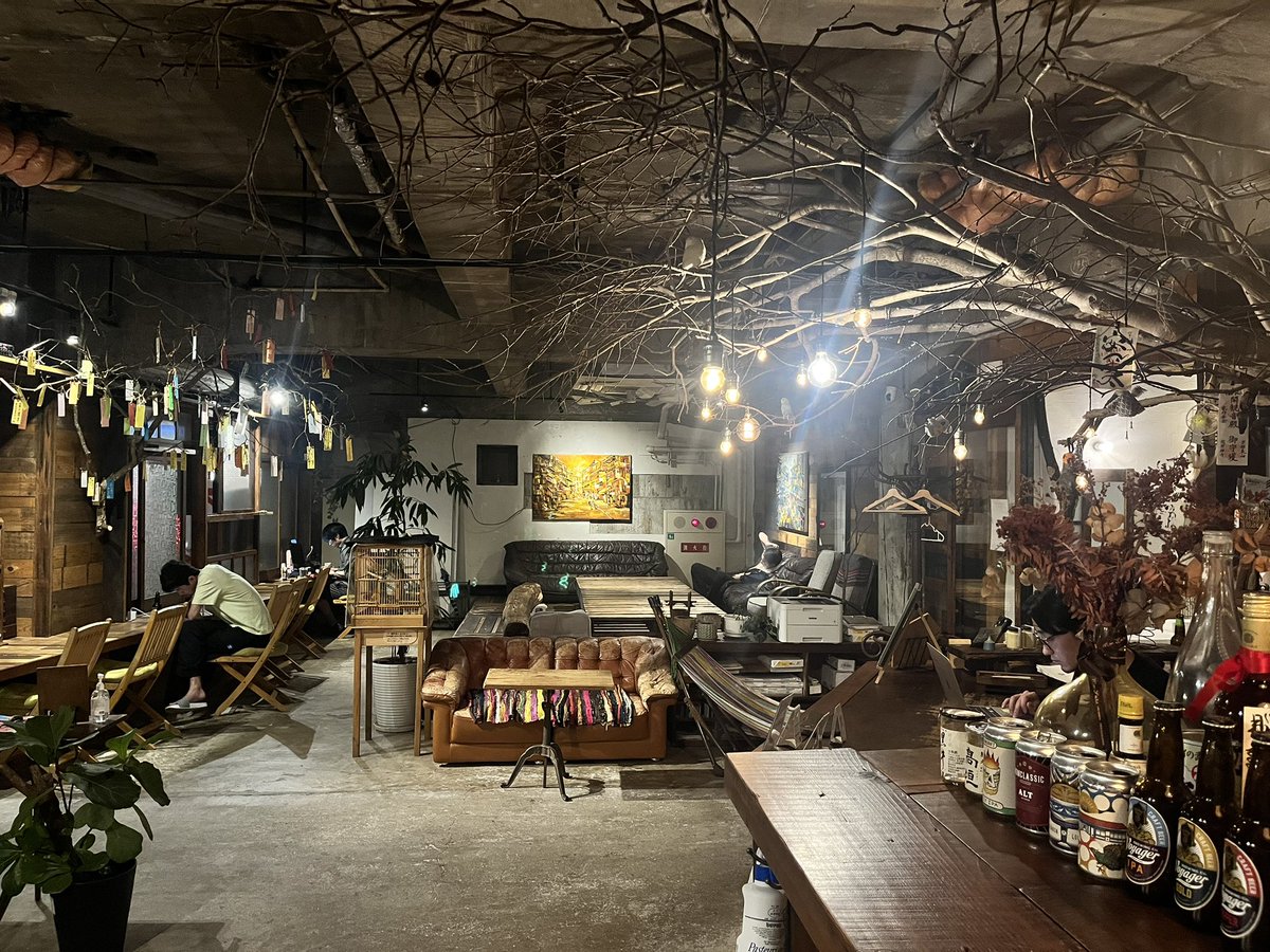 dreamergentz's tweet image. 和歌山にあるゲストハウスRico
素敵な空間かつ訪れる人も素敵😌

和歌山大学観光学部の学生達と熱いコミュニティ談義もできて大満足✨
チーズケーキはマストで食べてください！！！

#Rico #ゲストハウス #バスチー