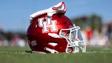 JaylenAddai's tweet image. After a great conversation with @CoachWeFritz and @wesley_fritz, I am blessed to have received an offer from @UHCougarFB. 🙏🏾🙏🏾
 -@scsharkfootball, @Zinn68, @Glap_IV