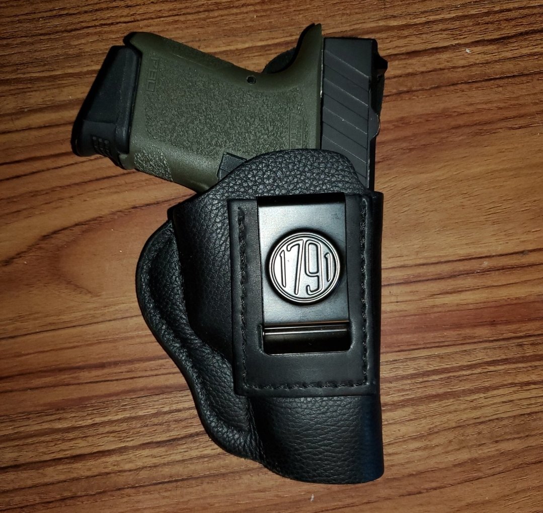 Still waiting on the <a href="/MichStatePolice/">Michigan State Police</a> 

For Carry Concealed Weapons Permit 

If not shit I'll carry anyways but once we get stopped there's gonna be all kinds of problems 🤷‍♂️