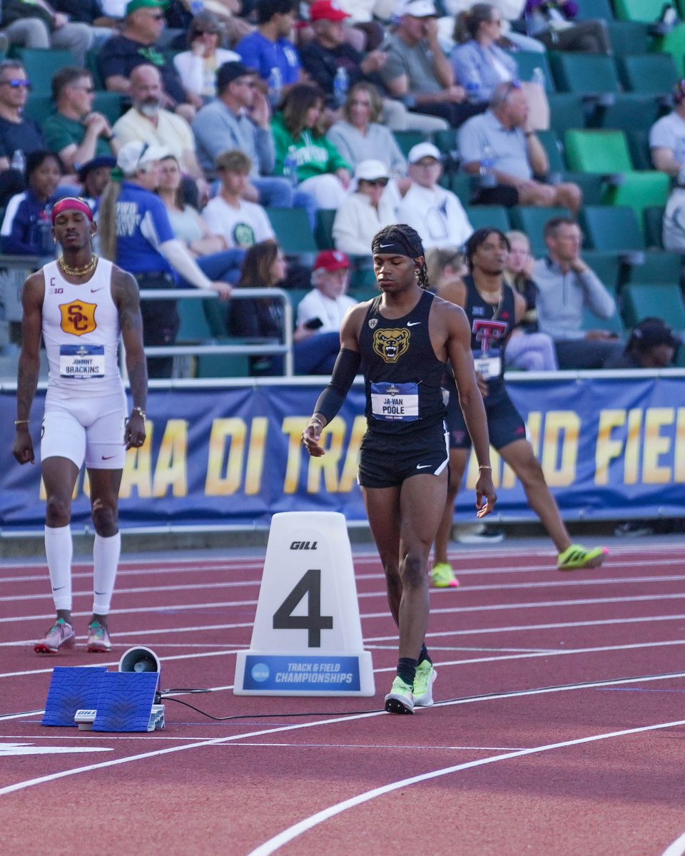The best of the best!

Ja-Van closes out his sensational season as a Second Team All-American!👏