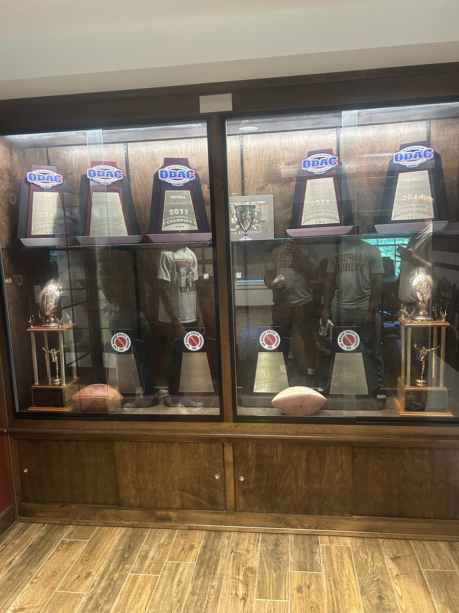 Xavier (@xavierhwrd_3) on Twitter photo Great time at Hampden Sydney π―π―today canβt wait to get back up for a game day visit and hopefully the official visit. #bigthingstocome <a href="/Coach_Luvara/">Vince Luvara</a> <a href="/ZachZullinger/">Zach Zullinger '07</a> <a href="/Coach_McGuire5/">α΄α΄α΄α΄Κ α΄α΄Ι’α΄ΙͺΚα΄</a> <a href="/CAPSfootball/">Broughton Football</a> Great time at Hampden Sydney π―π―today canβt wait to get back up for a game day visit and hopefully the official visit. #bigthingstocome <a href="/Coach_Luvara/">Vince Luvara</a> <a href="/ZachZullinger/">Zach Zullinger '07</a> <a href="/Coach_McGuire5/">α΄α΄α΄α΄Κ α΄α΄Ι’α΄ΙͺΚα΄</a> <a href="/CAPSfootball/">Broughton Football</a>