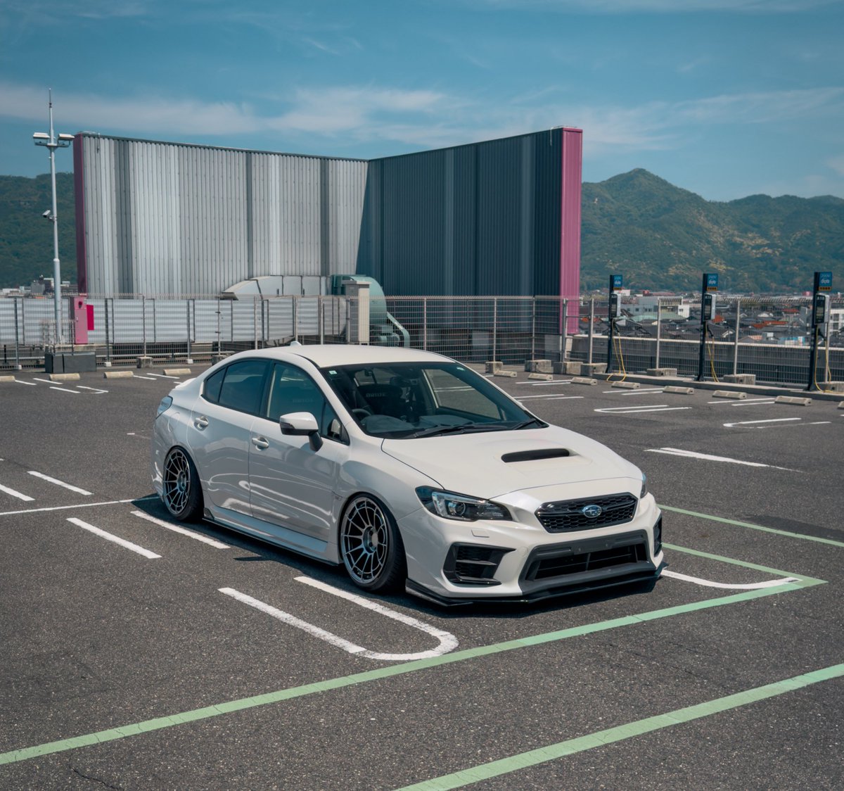 waka_wrx_555's tweet photo. #純正活かしつつ弄ってる感出そう界隈
純正+α https://t.co/wE79OdNq81