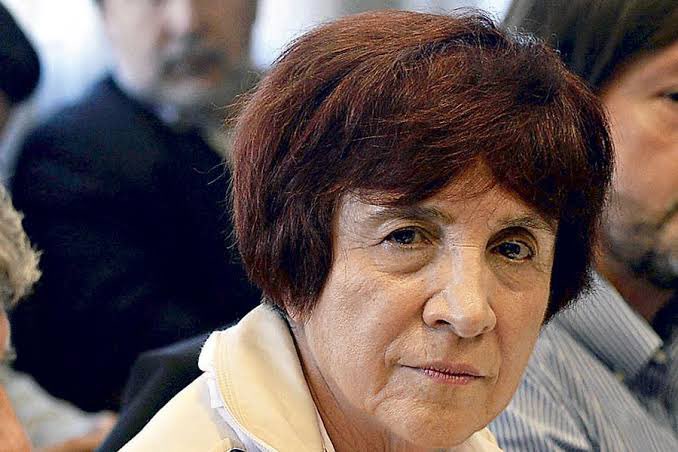  Paulo (@paulosgd84) on Twitter photo Vieja sinvergüenza <a href="/carmen_hertz/">Carmen Hertz Diputada</a> mientras el resto de los Chilenos nos parimos el lomo y nos hacen pico a impuestos! #megainvestiga Vieja sinvergüenza <a href="/carmen_hertz/">Carmen Hertz Diputada</a> mientras el resto de los Chilenos nos parimos el lomo y nos hacen pico a impuestos! #megainvestiga