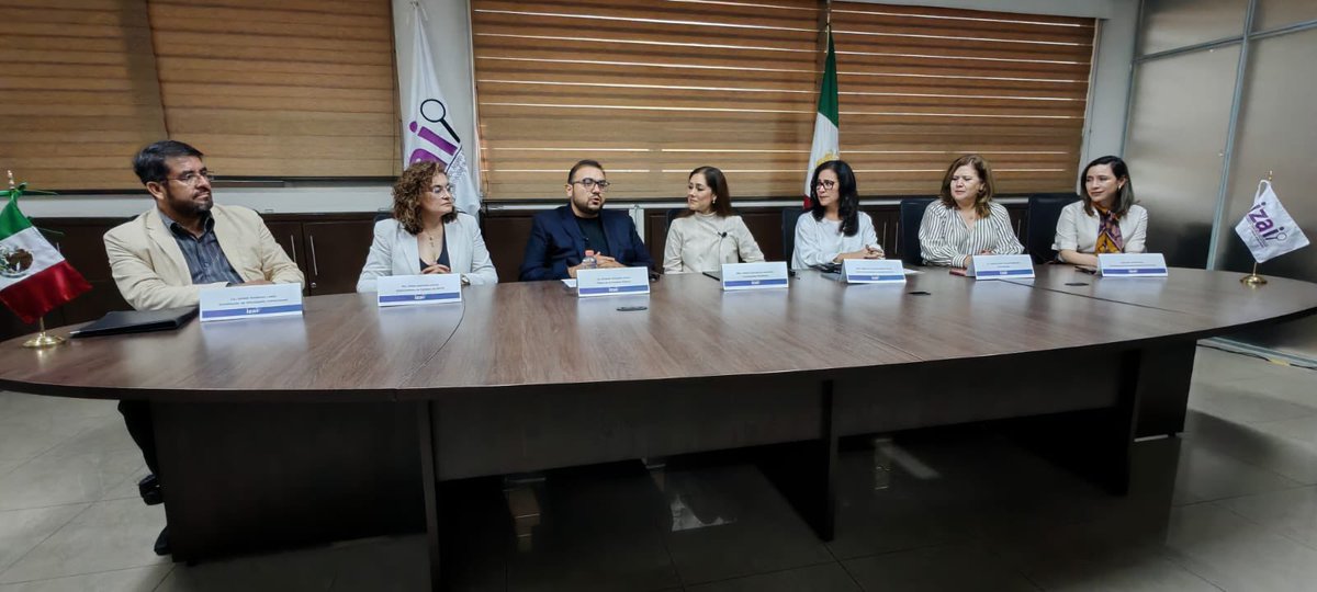 Secretaría de la Función Pública (@sfp_zac) on Twitter photo Hoy se realizó el acto protocolario que da inicio al proceso de entrega-recepción del @IZAI_Zac a la <a href="/SFP_Zac/">Secretaría de la Función Pública</a>.
El Secretario de la Función Pública preside la Comisión de Transición, reforzando el compromiso con la #transparencia y la #rendiciónDeCuentas.
#pazesbienestar Hoy se realizó el acto protocolario que da inicio al proceso de entrega-recepción del @IZAI_Zac a la <a href="/SFP_Zac/">Secretaría de la Función Pública</a>.
El Secretario de la Función Pública preside la Comisión de Transición, reforzando el compromiso con la #transparencia y la #rendiciónDeCuentas.
#pazesbienestar