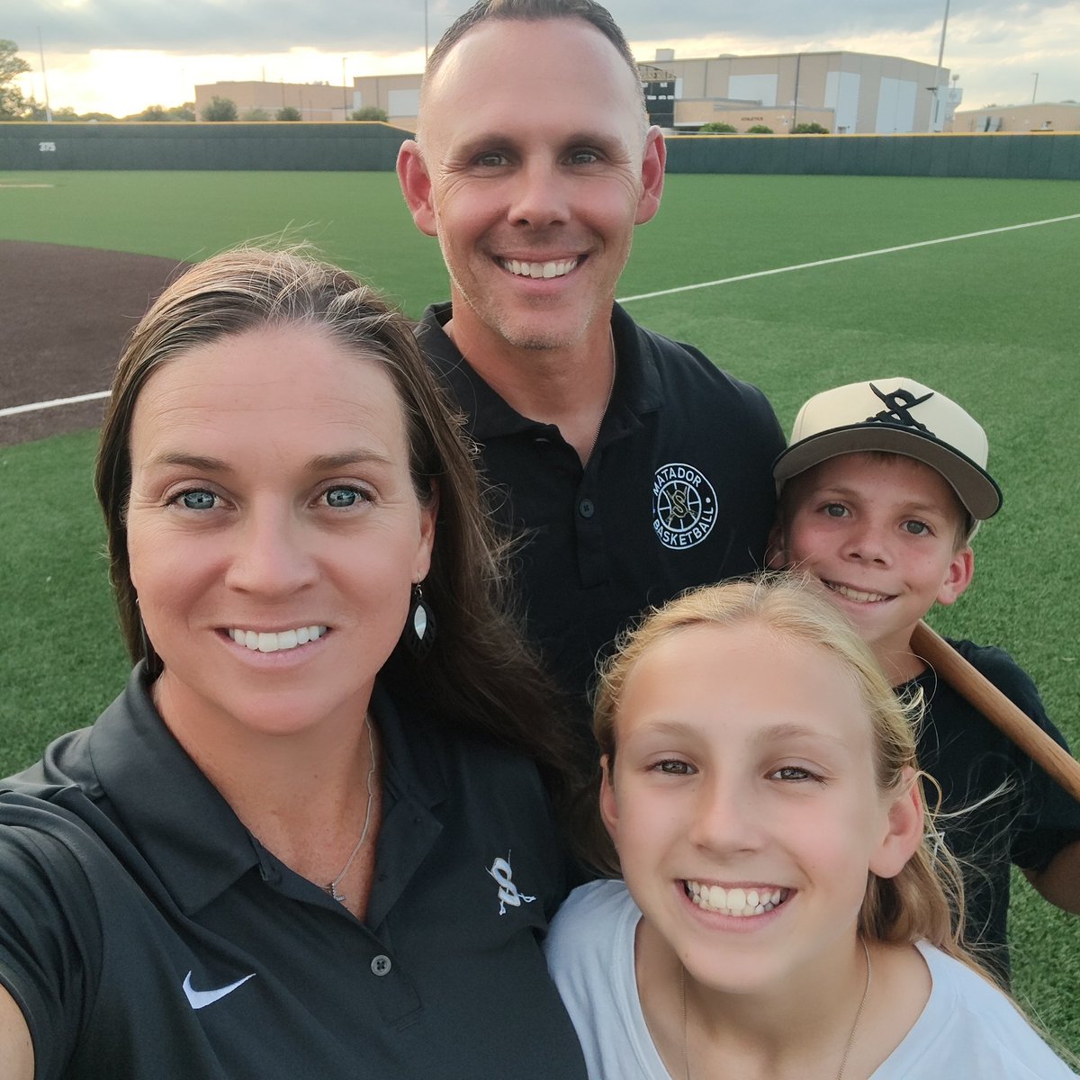 CoachTNowlin's tweet image. #NewPosition #NewProfilePic #ComingHome