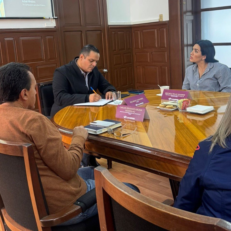 🌟 Sostuvimos una mesa de trabajo con el regidor <a href="/RicardoChavero/">RICARDO CHAVERO</a> en la que platicamos sobre un gran evento que tendremos para seguir fomentando el bienestar animal en nuestra capital y nuestro estado. 

🐾 Agradecemos su apoyo y trabajo por los seres sintientes. 

#PorAmorAPuebla