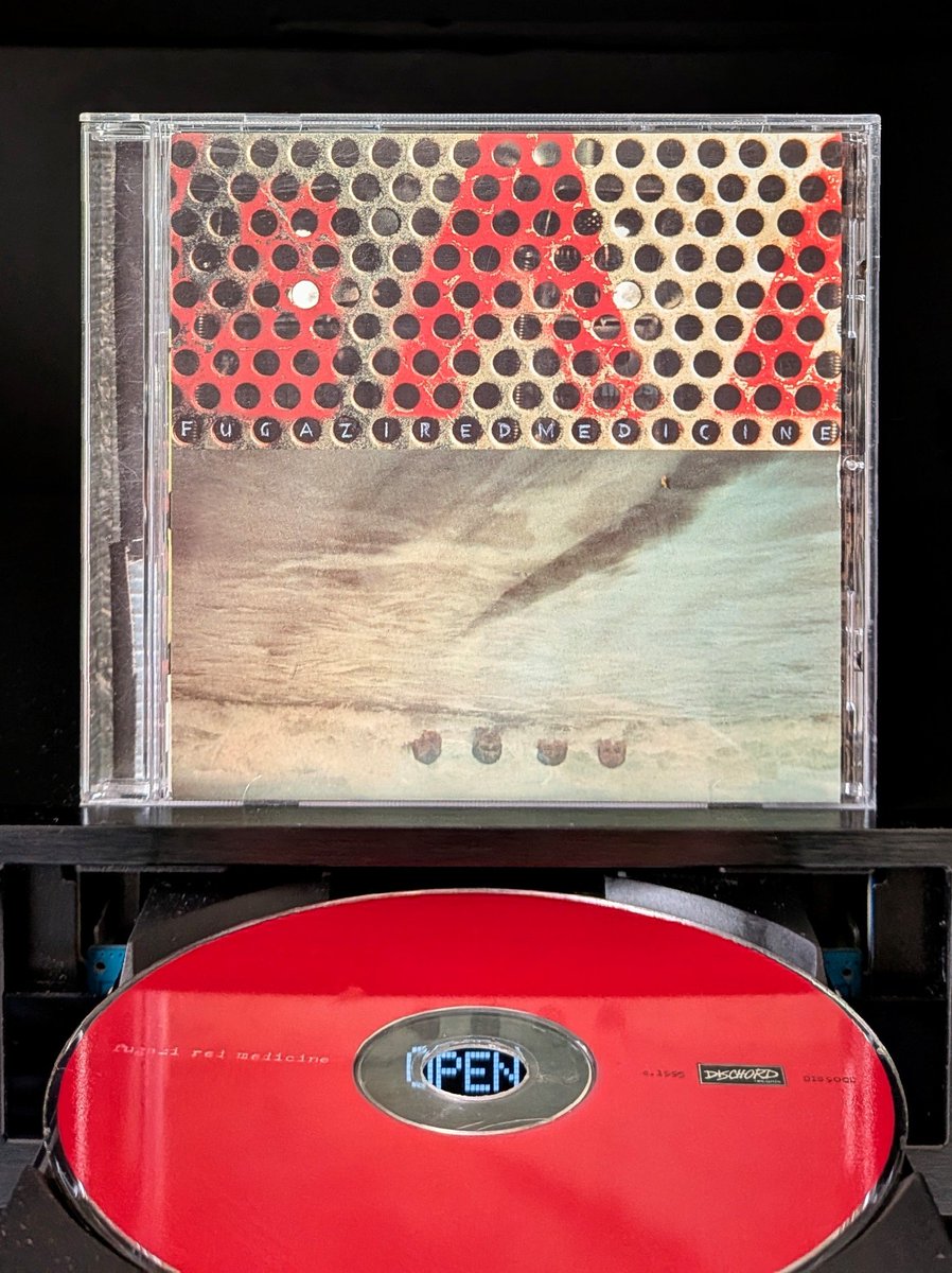 AlbumAlmanac's tweet image. 🗓️ 30th anniversary! (June 12, 1995)
💿 Fugazi - Red Medicine
🎶 It’s cold outside and my hands are dry/ Skin is cracked and I realize/ That I hate the sound of guitars/ A thousand grudging young millionaires
#Fugazi